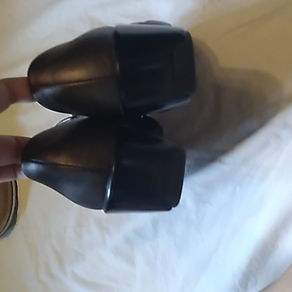 women's Ariat shoe size 8 color black and bronze - Picture 7 of 9